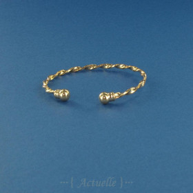 Double ball twisted bangle GP