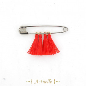 Red-orange tassel GP