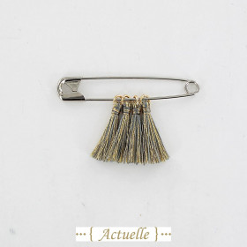 Gray green tassel & gold thread GP