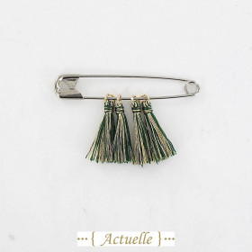 Green tassel & gold thread GP