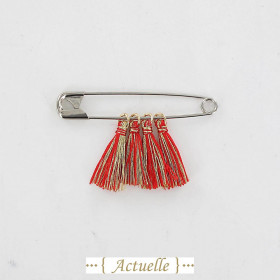 Red tassel & gold thread GP