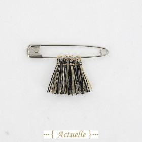Black tassel & gold thread GP