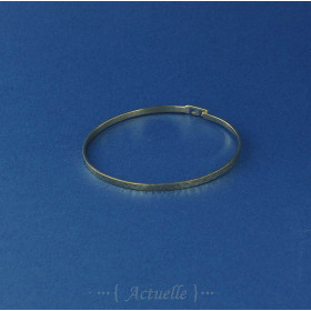 Hammered 3mm Bangle with L shape clasp GP