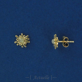 Moon stone sun chip earring GP