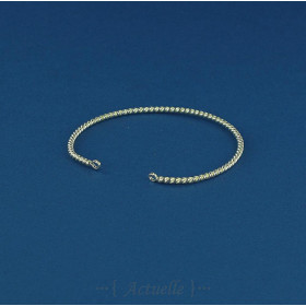 Twisted wire bangle