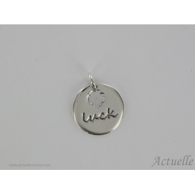 Médaille gravée "luck" avec trèfle ajouré