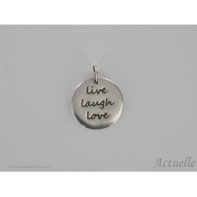 Médaille gravée "live laugh love"