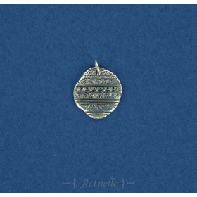 Pendentif pastille irrégulière gravée ethnique