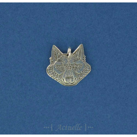 Tête de loup gravée
