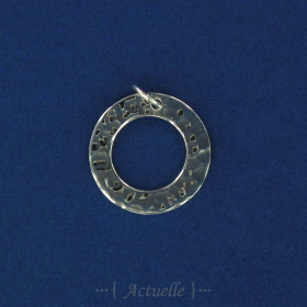 Pendentif cercle martelé ajouré 20mm
