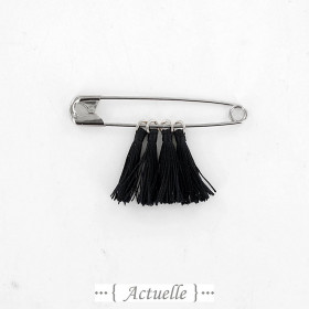 Black tassel GP