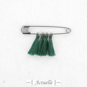 Green fir tassel GP