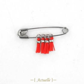 Red-orange small tassel GP