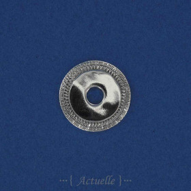 Médaille ronde évidée au bord gravé motif aztèque
