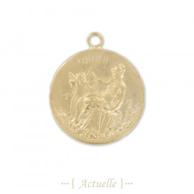 Medalla de cupido colgante