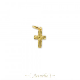 Pendentif petite croix gravée