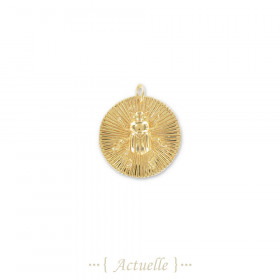 Pendentif gravures scarabée en relief