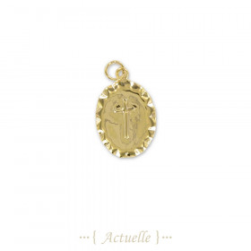Faceted cross pendant
