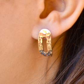Hammered and curved studs earrings