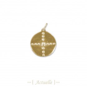 Pendentif croix perlée