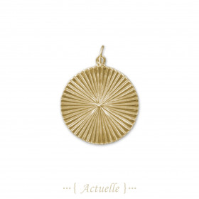 Sun engraved pendant 15mm