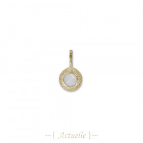 Engraved bezel setting Moon stone pendant