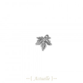 Little leaf pendant