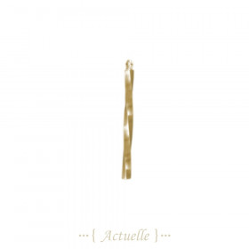 Twisted bar pendant