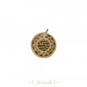 Akenza ethnic pendant