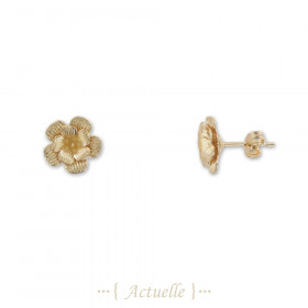 Arete flor con diez pétalos