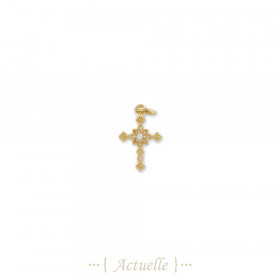 Cross pendant CZ