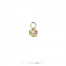 Mini clover CZ pendant