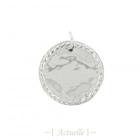 Round plate pendant interlaced outline