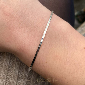 Smooth hammered bangle