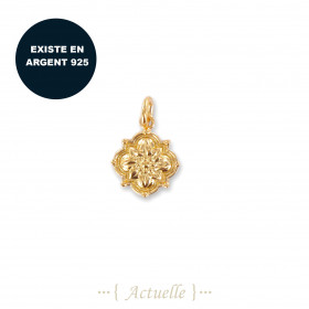 Royal flower pendant
