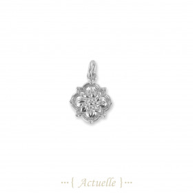 Royal flower pendant