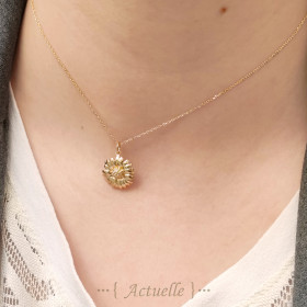 Daisy pendant