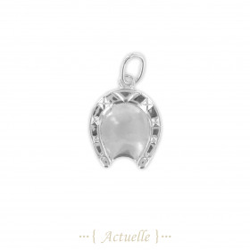 Horseshoe to engrave pendant 18mm