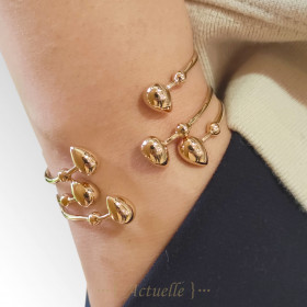 Pulsera fino gota una al lado del otra