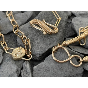 Snake double notch clasp