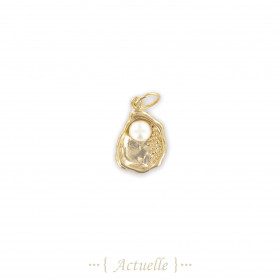 White pearl in shell pendant