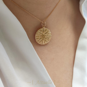 Pendant star engraved