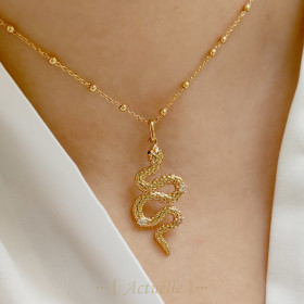 Colgante serpiente CZ negro ojo