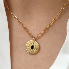 Pendentif rond gravures serti oval Onyx