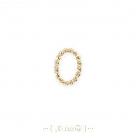 Twisted ring