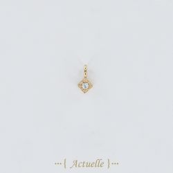 Catherine pendant