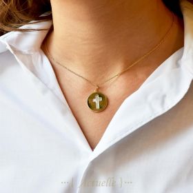 Mother-of-pearl religious cross pendant