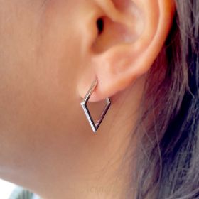 Smooth square hoop earrings