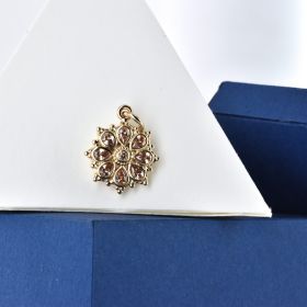Crystal pendant