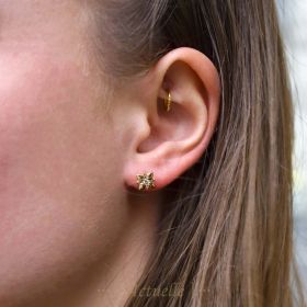 Flower earring 1 CZ central